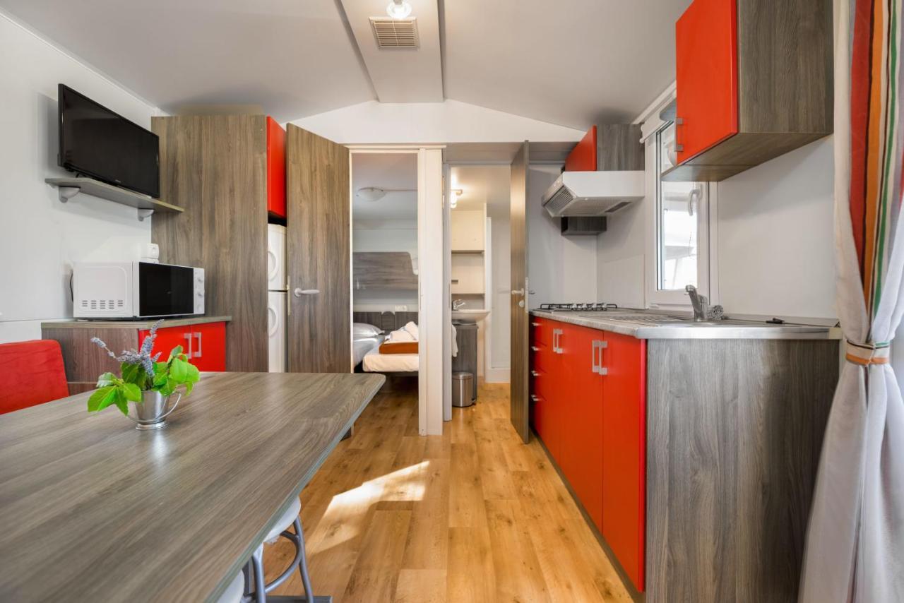 Kamp Vira Mobile Homes Хвар Екстериор снимка