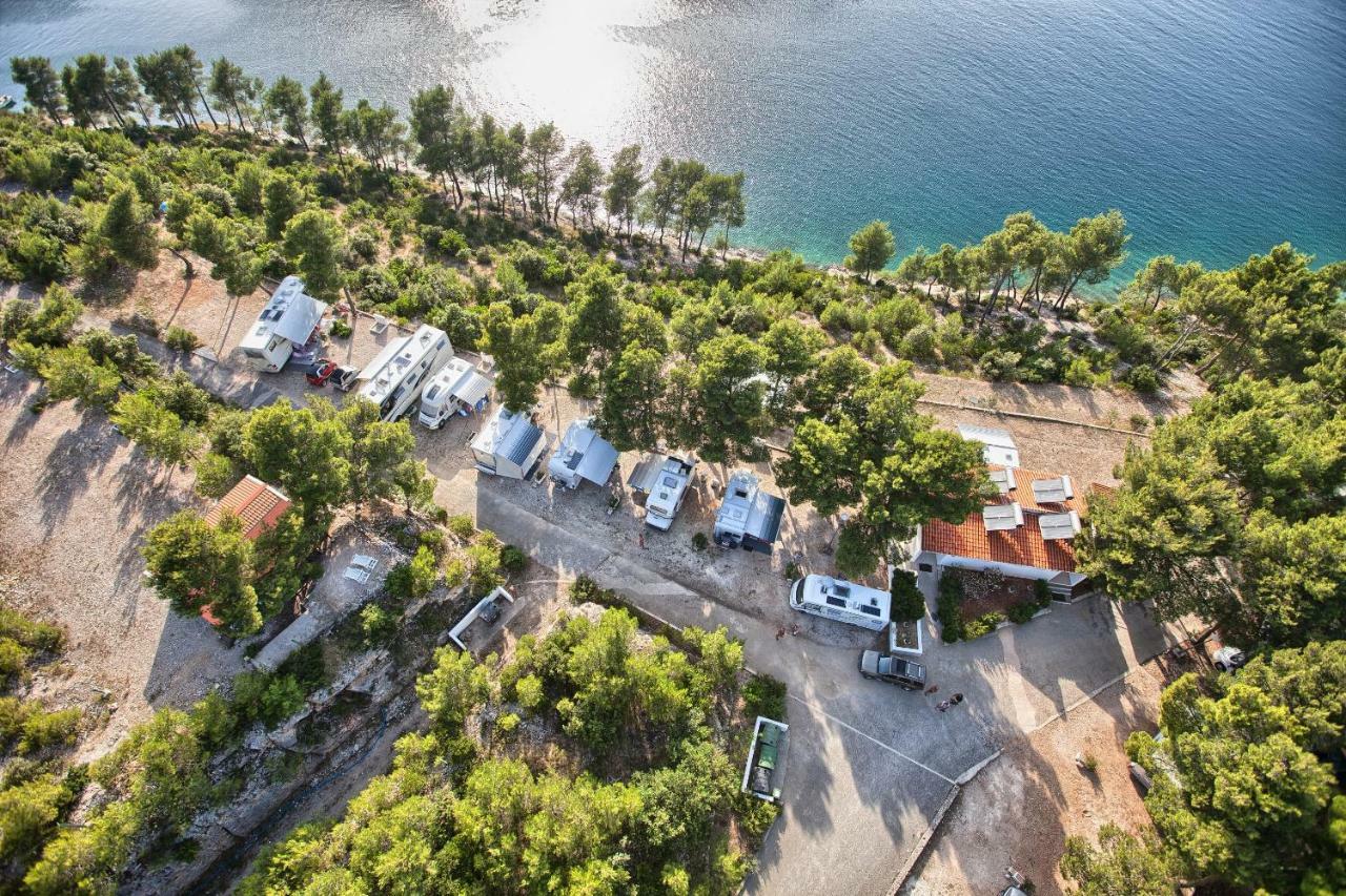 Kamp Vira Mobile Homes Хвар Екстериор снимка