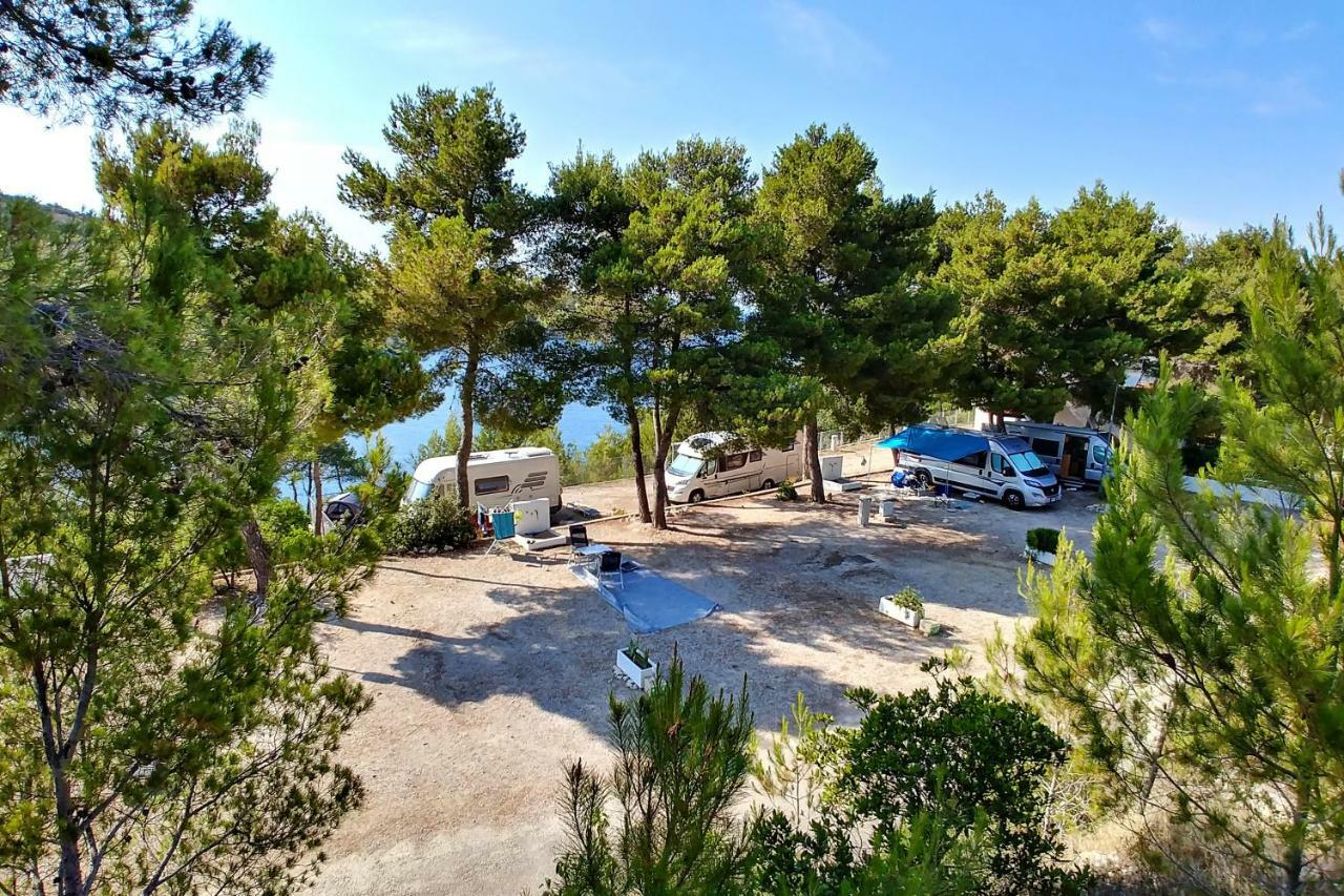 Kamp Vira Mobile Homes Хвар Екстериор снимка